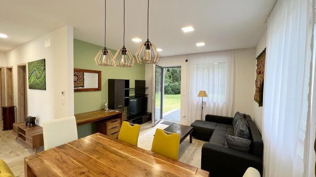 Alpok - Spirit Apartman Park Kőszeg Buitenkant foto